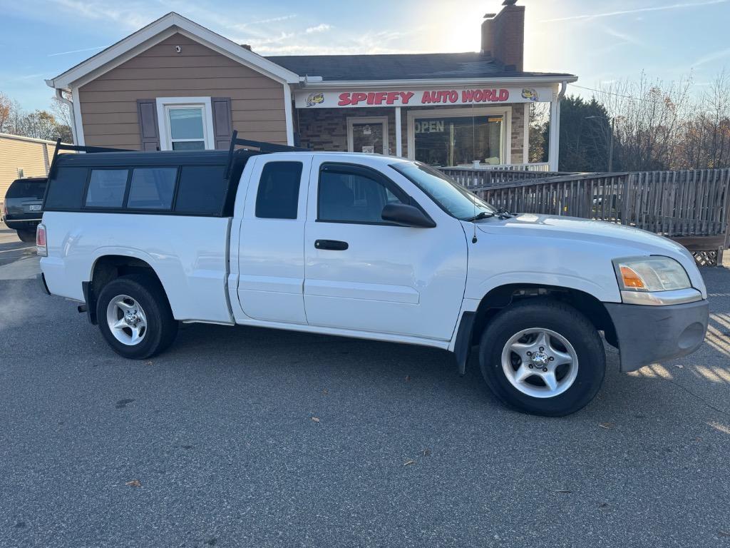 2007 Mitsubishi Raider LS 2wd